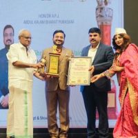 India’s Largest World Record Show 500 Models Walk Promoting Only Swadeshi By India’s Fashion Guru Sonia Mayers On Her Show Swadeshi Runway Season 8